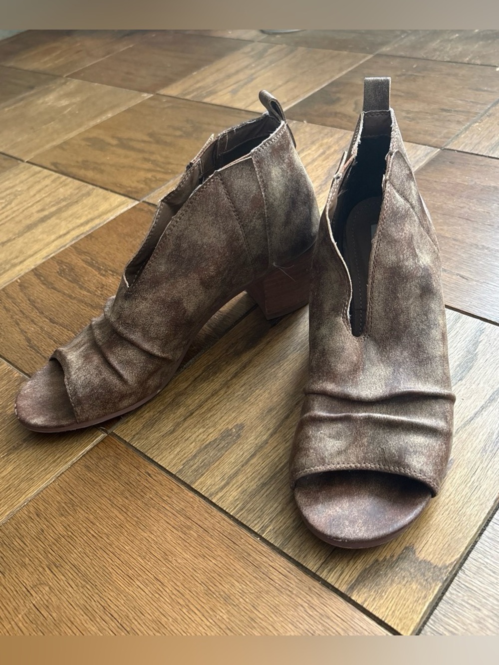 Women’s Brown Slip-On Peep-Toe Block Heel Booties Size 9